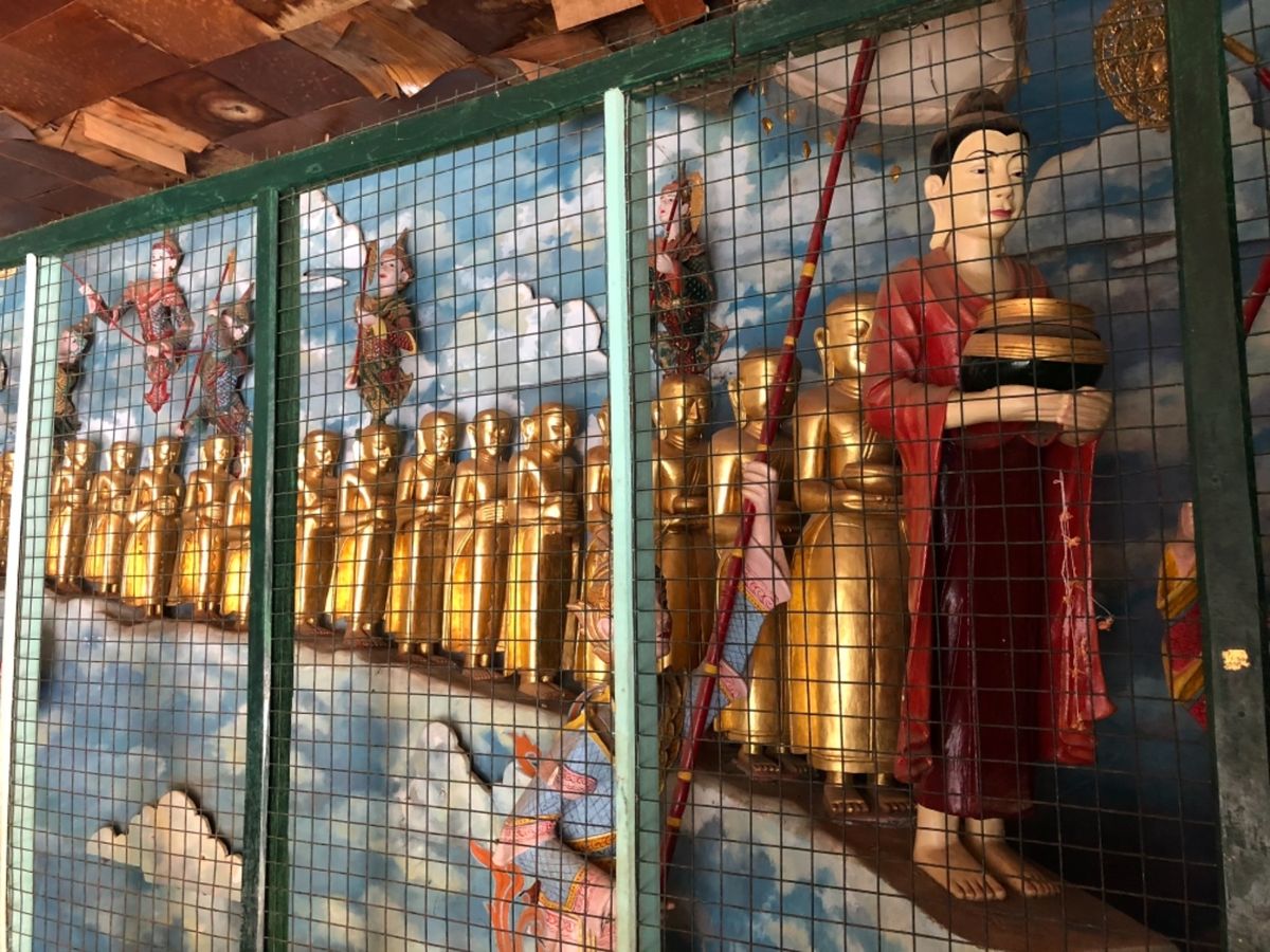 なんだか一癖ある像がたくさんある
シュエズィーゴン・パゴダ