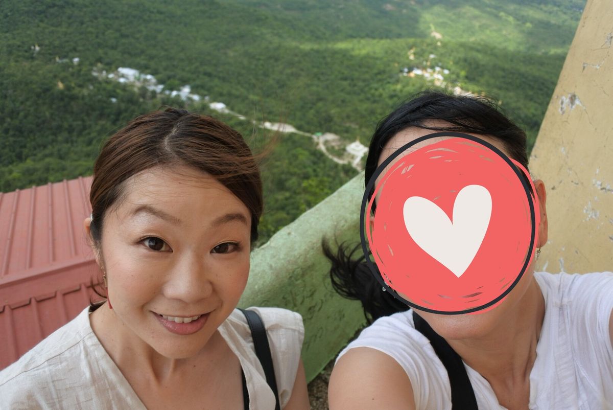 ポッパ山 ပုပ္ပားတောင်

階段がしんどかったけど上からの景色は...