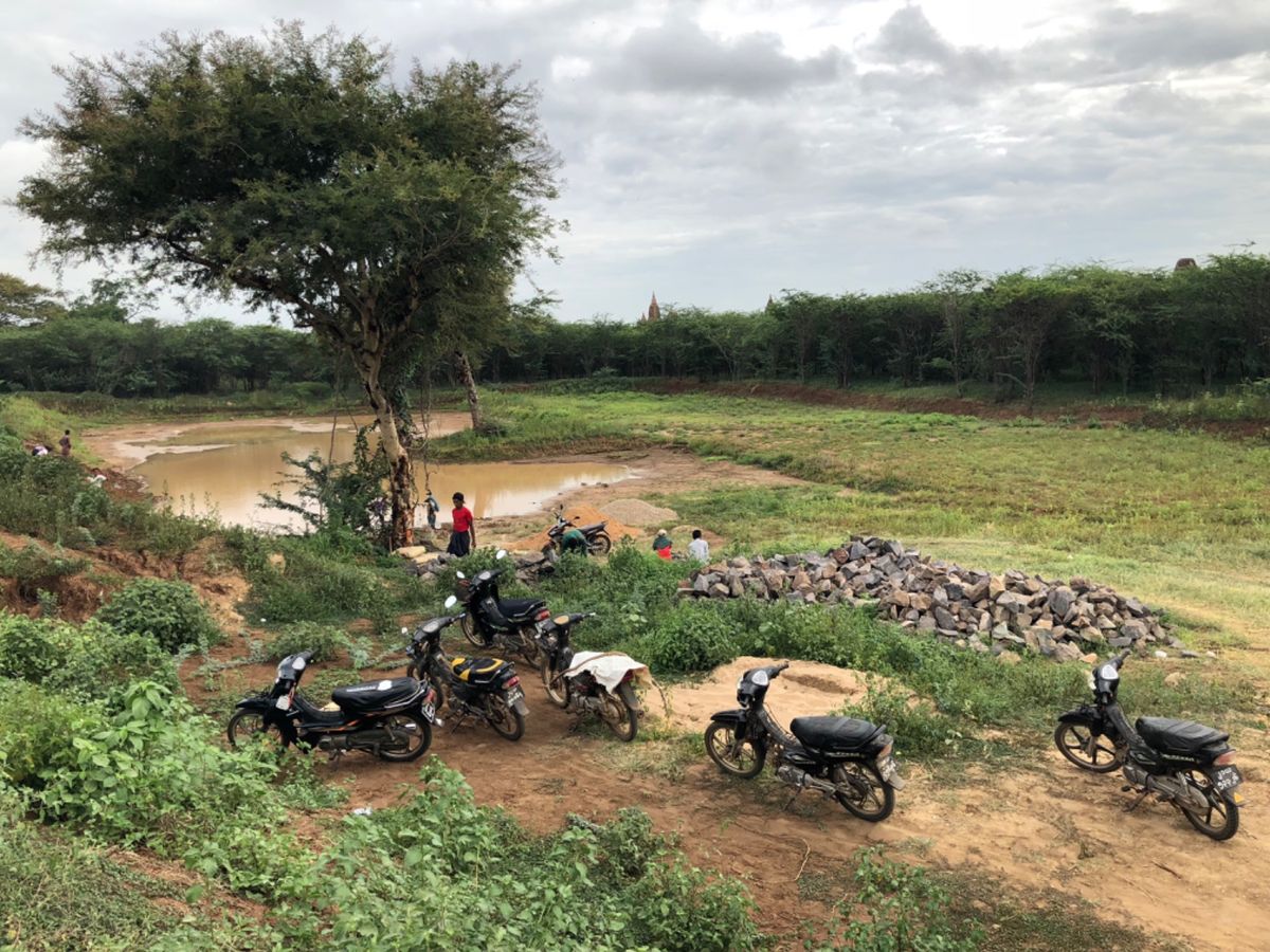 ミンナントゥー村

ドライバーのニィニィと仲良くなって
記念撮影📸