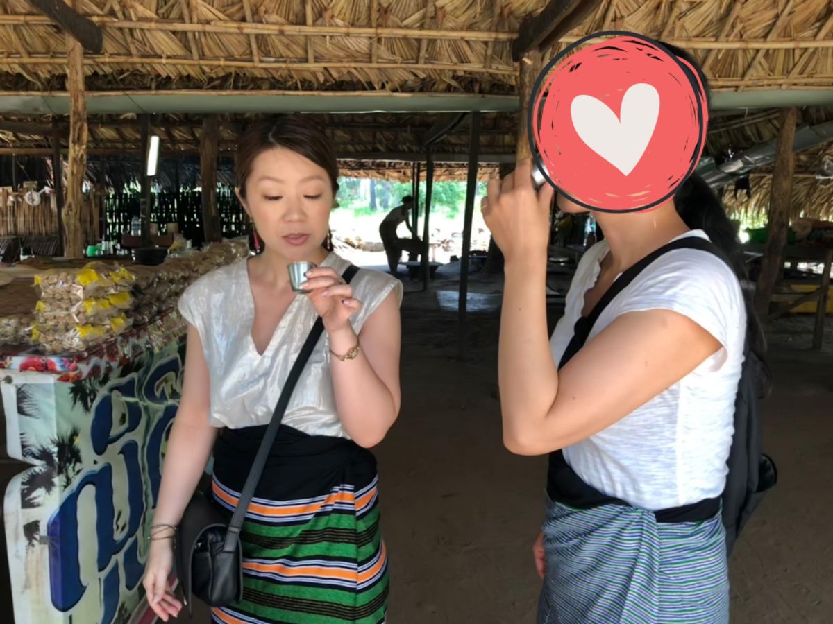 詳しいことは忘れたけど
バガンのココナッツでお酒を作ってるところ
結構度数...