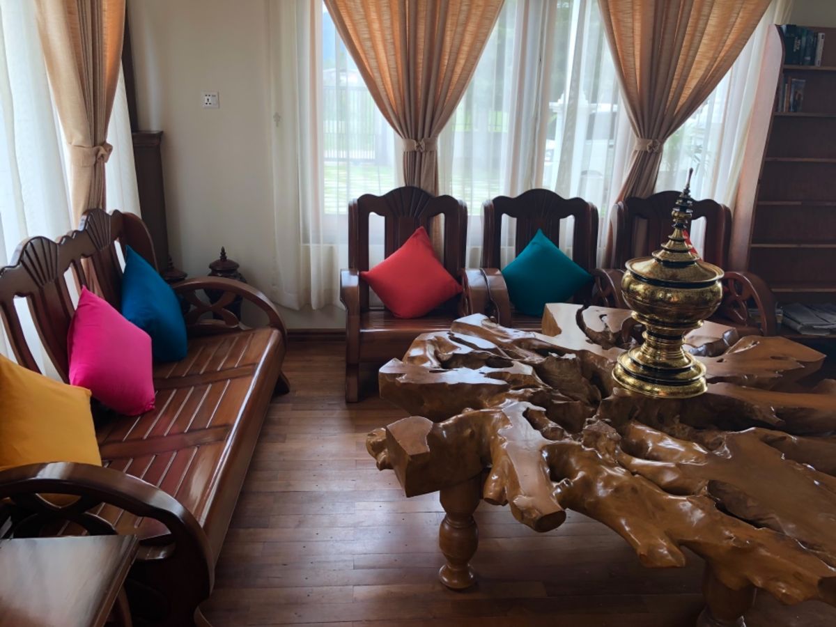 スプリング ロッジ インレー Spring Lodge Inle

天井が...