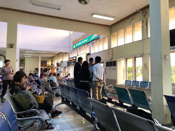 ミャンマー・ヤンゴン「ミャンマーの民族衣装ロンジーを楽しんだ旅」の写真：ミャンマーの空港は
だいたいどこもこじんまり