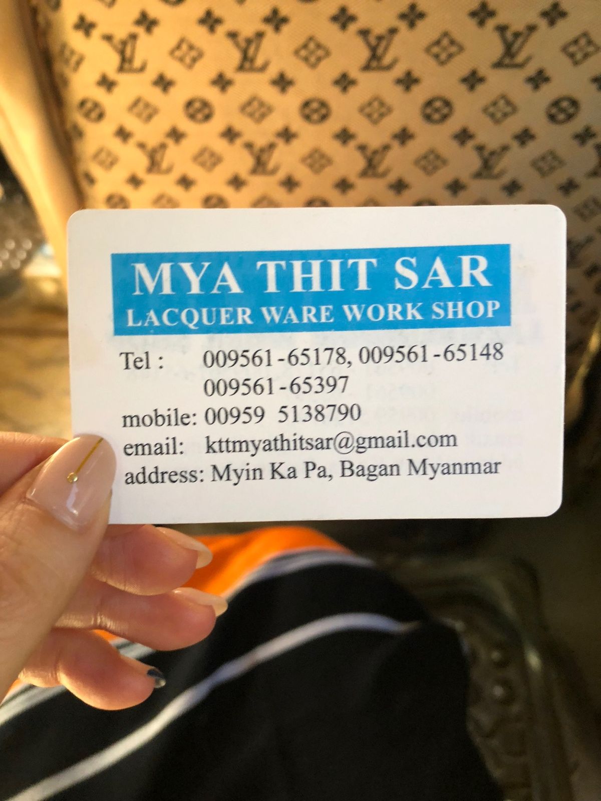 Mya Thit Sar

絵付けが細かくて惚れ惚れする