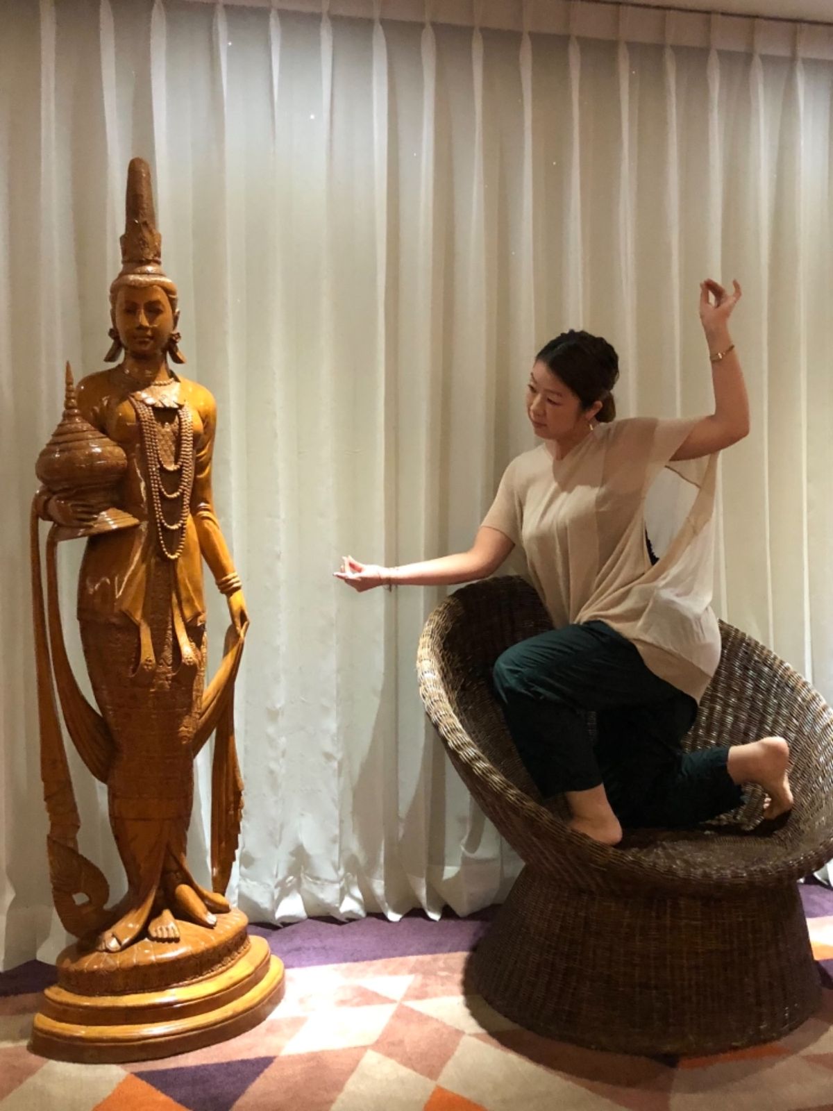 ミャンマーのパゴダにあるレリーフたちにインスパイアされて撮った写真たち😂