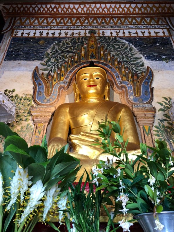 ミャンマー・ヤンゴン「ミャンマーの民族衣装ロンジーを楽しんだ旅」の写真：Lemyethna လေးမျက်နှာ...