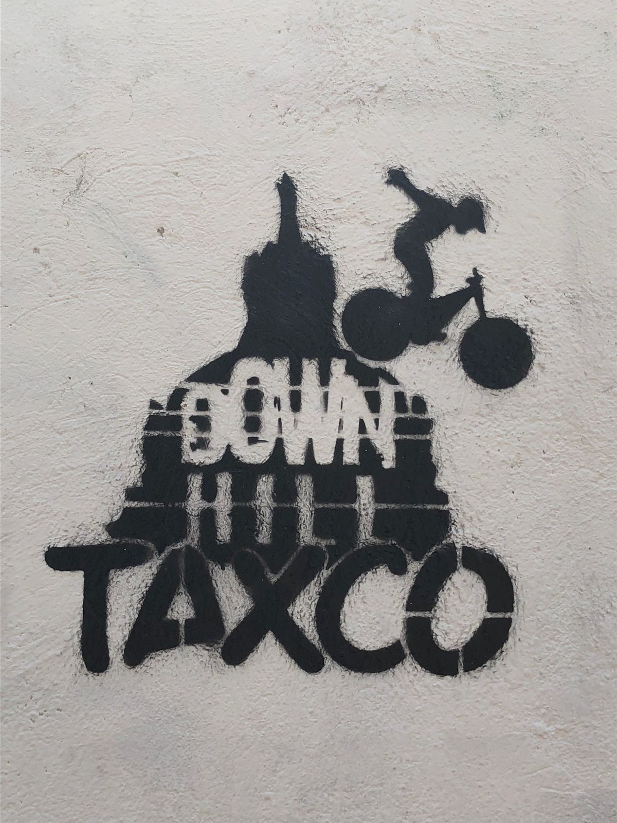 タスコの街は基本どこも坂道😂
メキシコで1番街歩きが疲れた街かも…