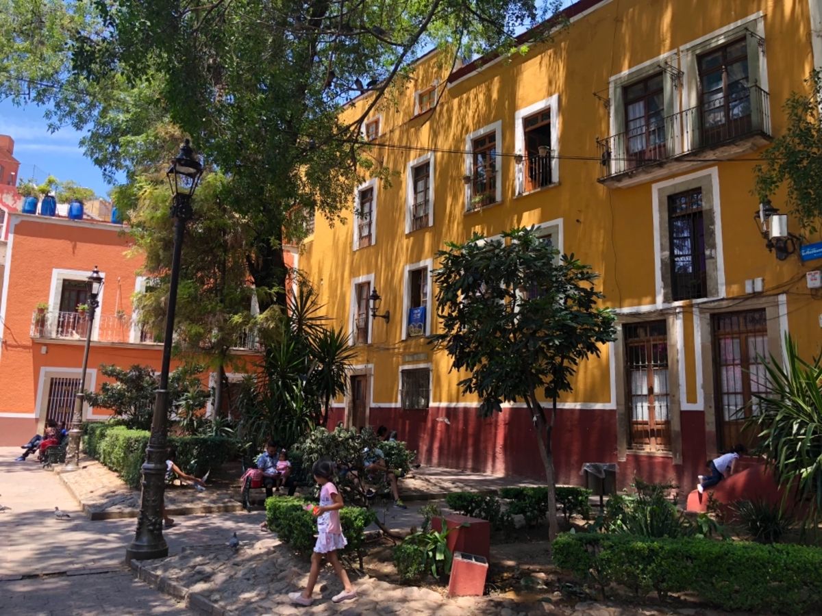 グアナファトの街並みはカラフルで散歩してて元気出る
