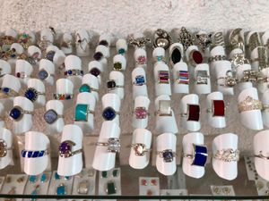 最後にアクセサリーショップへ
タスコはシルバーアクセがめちゃくちゃ安いから...