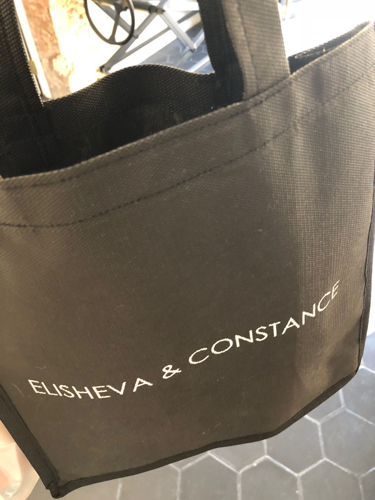 サンミゲルデアジェンデのこのお店は
ジュエリーもファッション雑貨もインテリ...