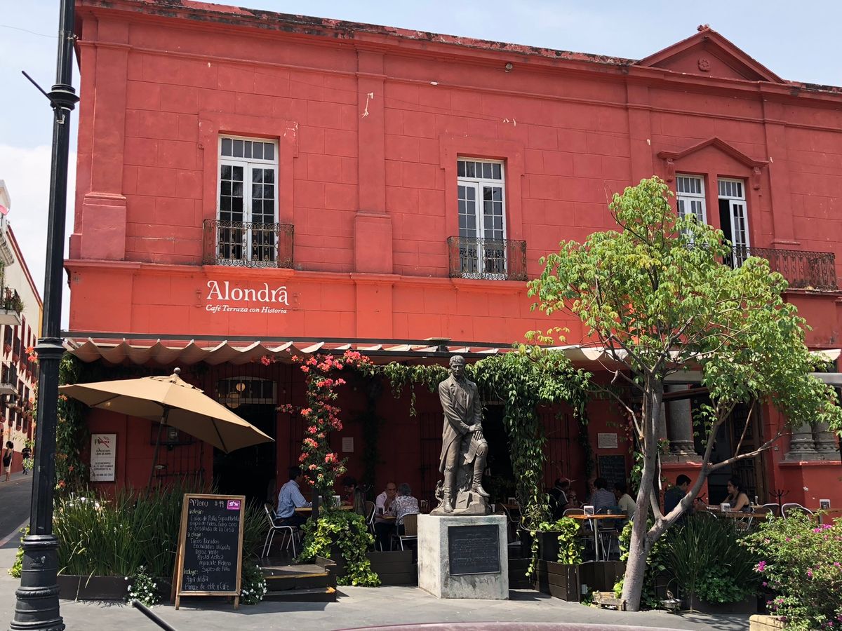 クエルナバカの街並みは
他のメキシコ都市に比べると
そこまで魅力的ではないかも💦