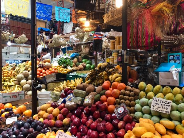 メキシコ・グアナファト「メキシコシティの周辺都市へ！！」の写真：グアナファトのイダルゴ市場の様子