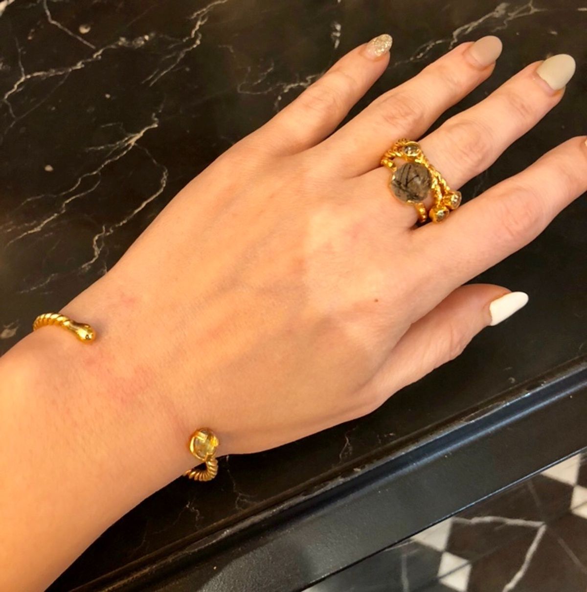 Elisheva & Constance

サンミゲルデアジェンデで買った...