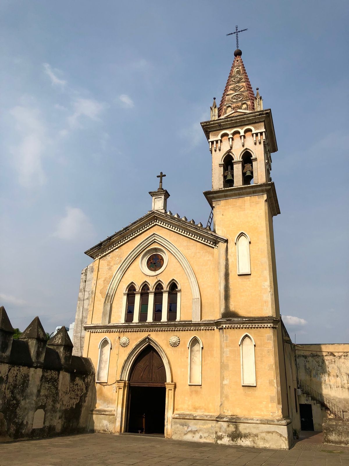 クエルナバカのカテドラル

ホテルやカフェはオシャレだったけど
観光地的な...