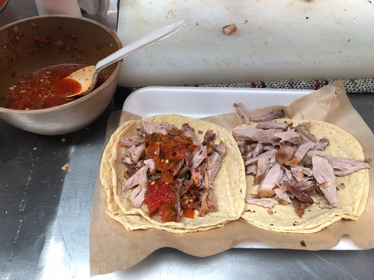 宿のおじさんに教えてもらった
イダルゴ市場にある
タコスの美味しい店

め...