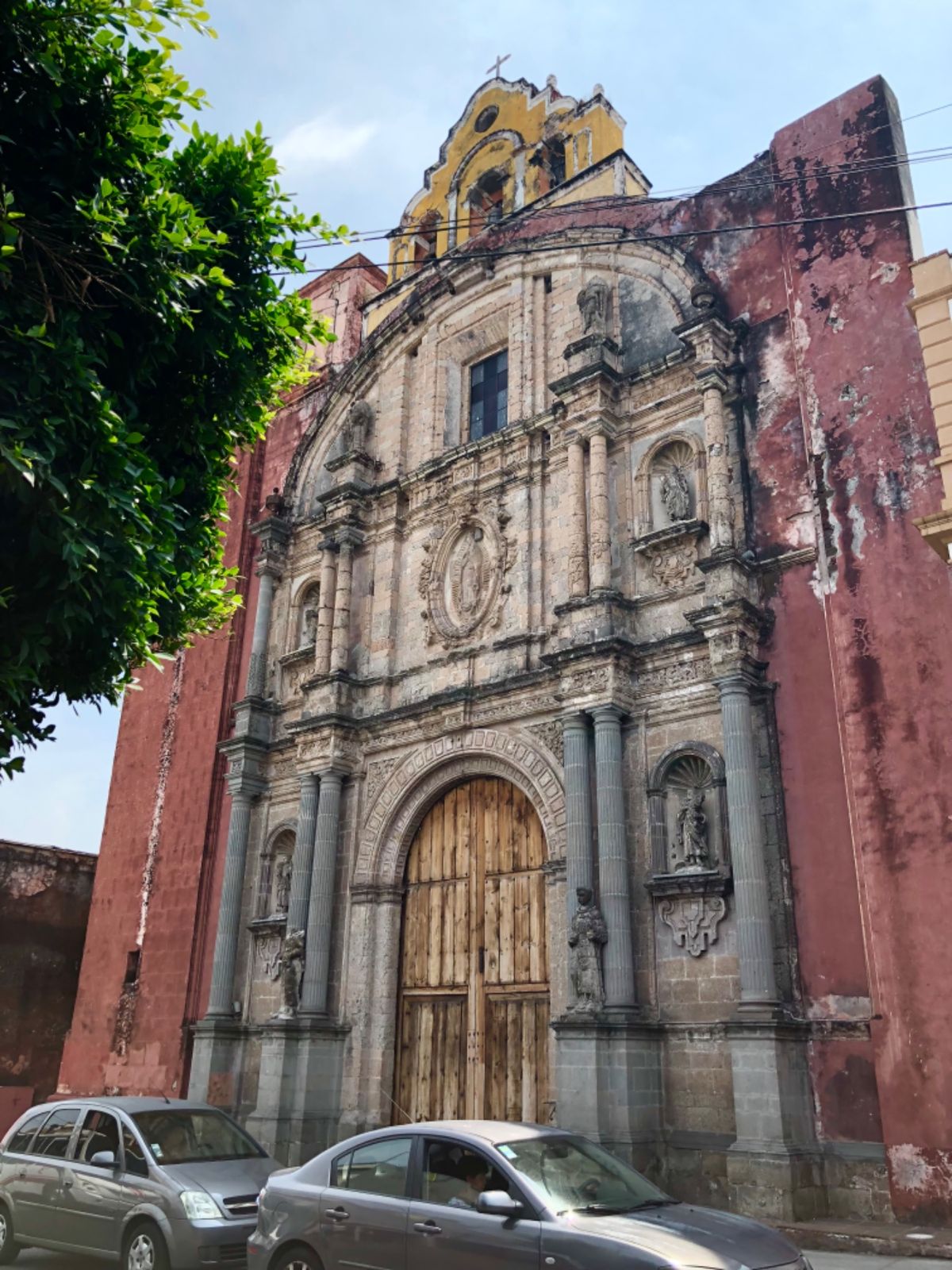 クエルナバカの街並みは
他のメキシコ都市に比べると
そこまで魅力的ではないかも💦