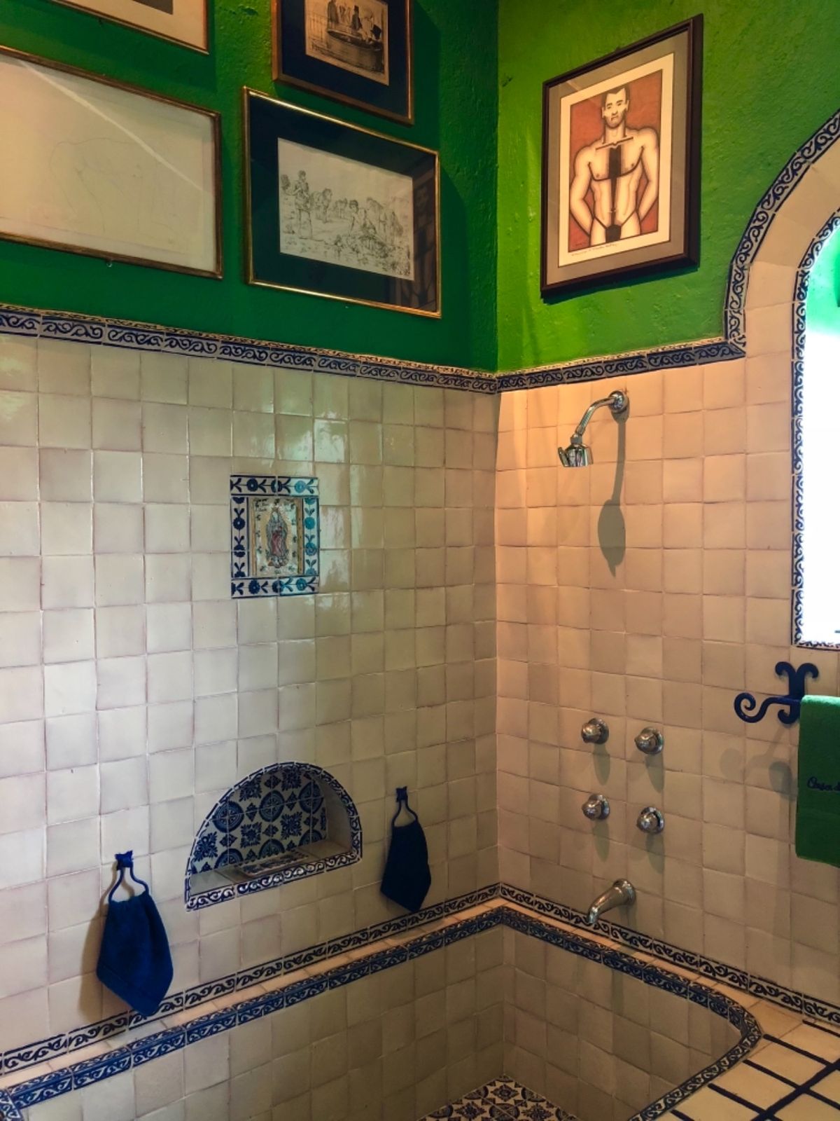 Robert Brady Museum

他の部屋のバスルーム
グリーンバ...