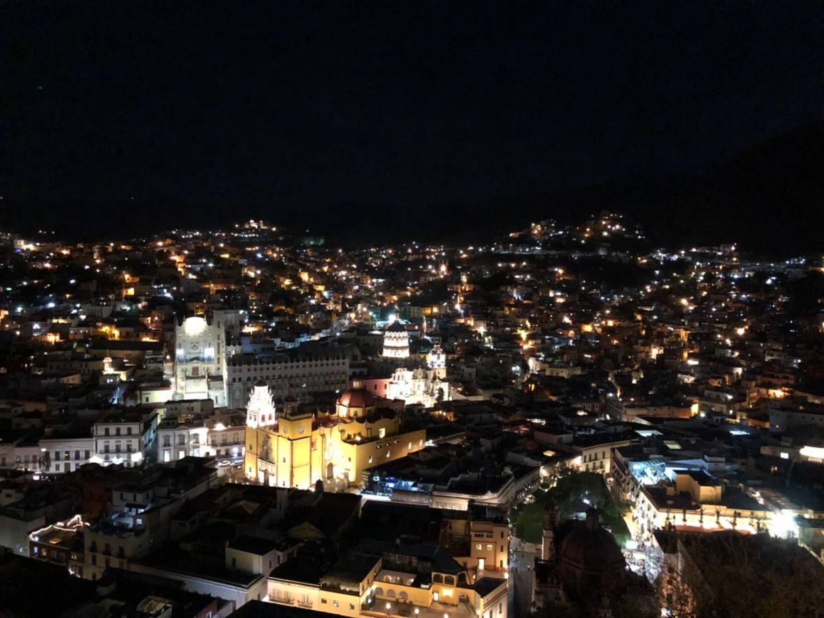 メキシコは都市によっては
夜の一人歩きなんてもってのほか的な
危ない街も多...