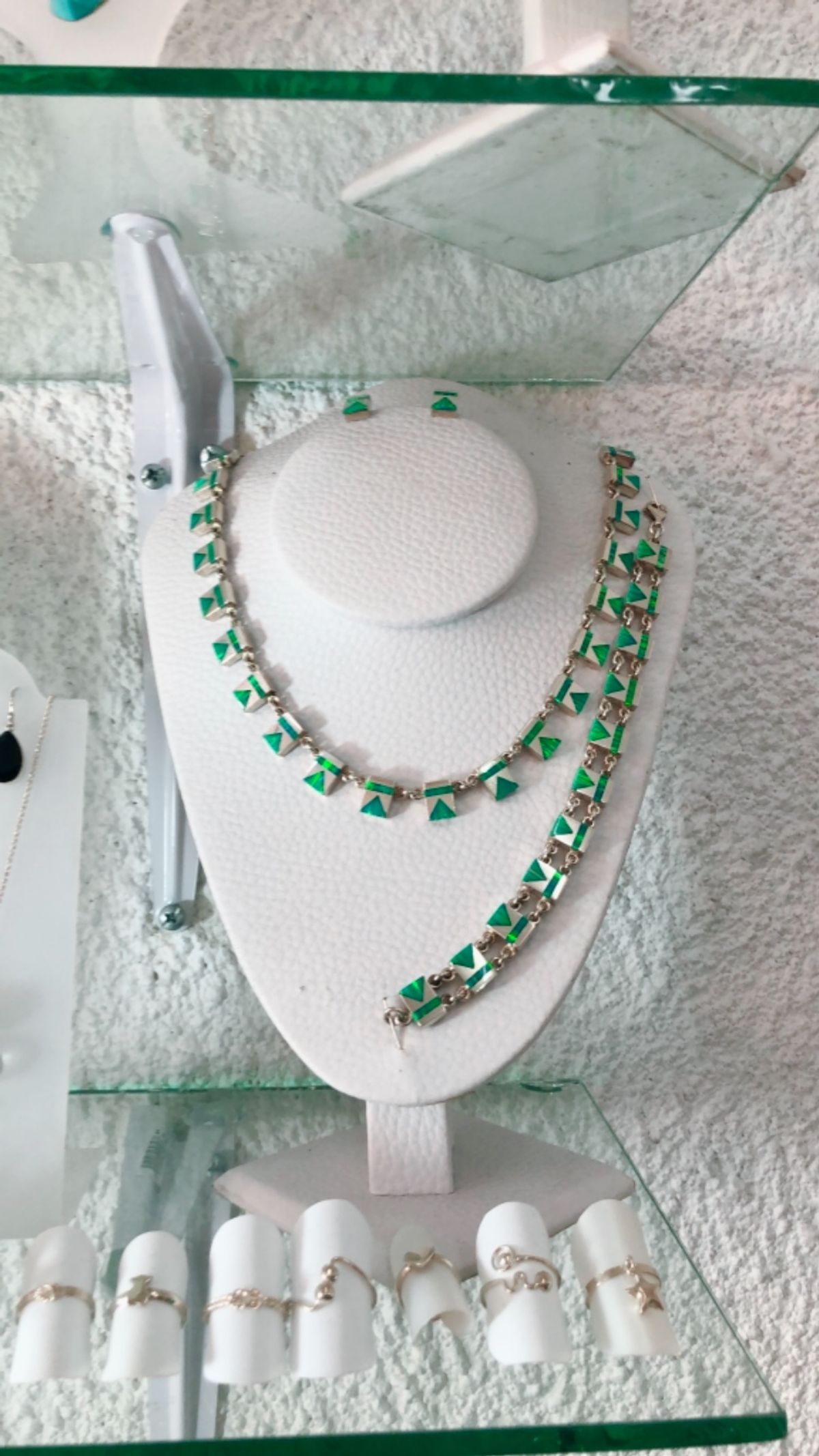 最後にアクセサリーショップへ
タスコはシルバーアクセがめちゃくちゃ安いから...