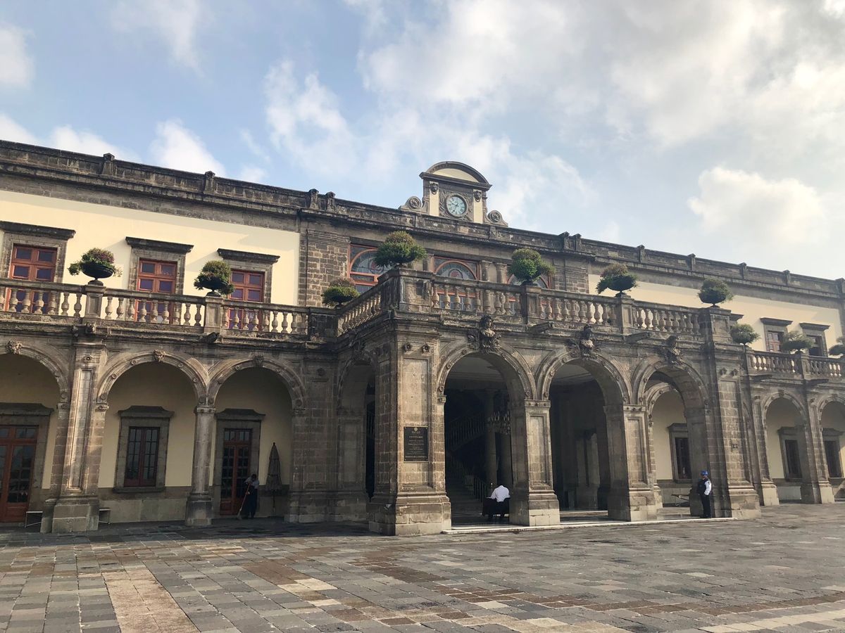 Chapultepec Castle

メキシコシティに戻り
この日はチャ...