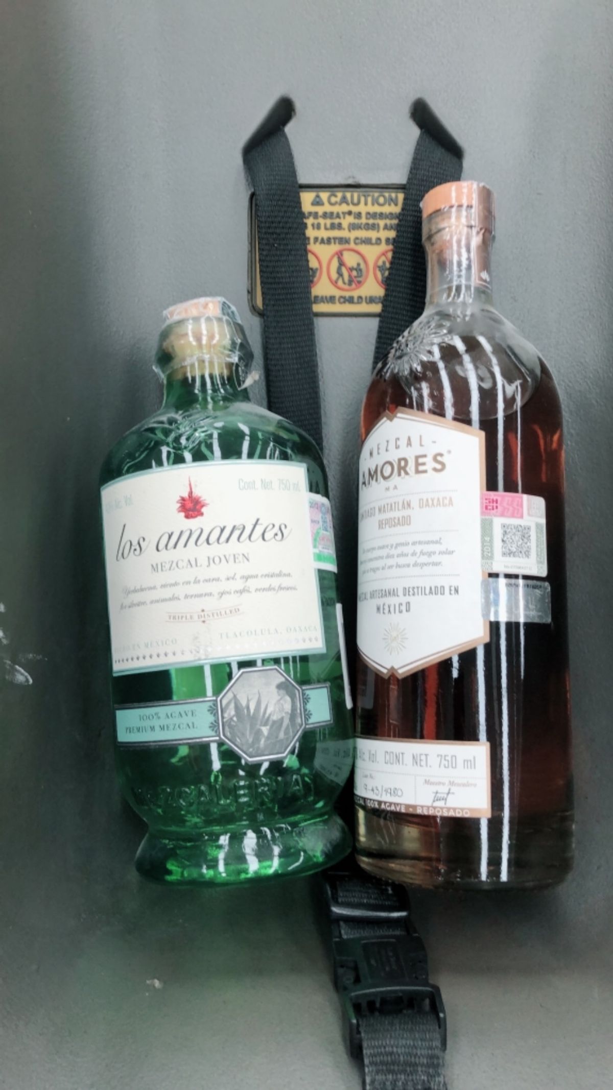 家に帰る時におつかい頼まれて
スーパーでメスカルを探してたんだけど
なかな...