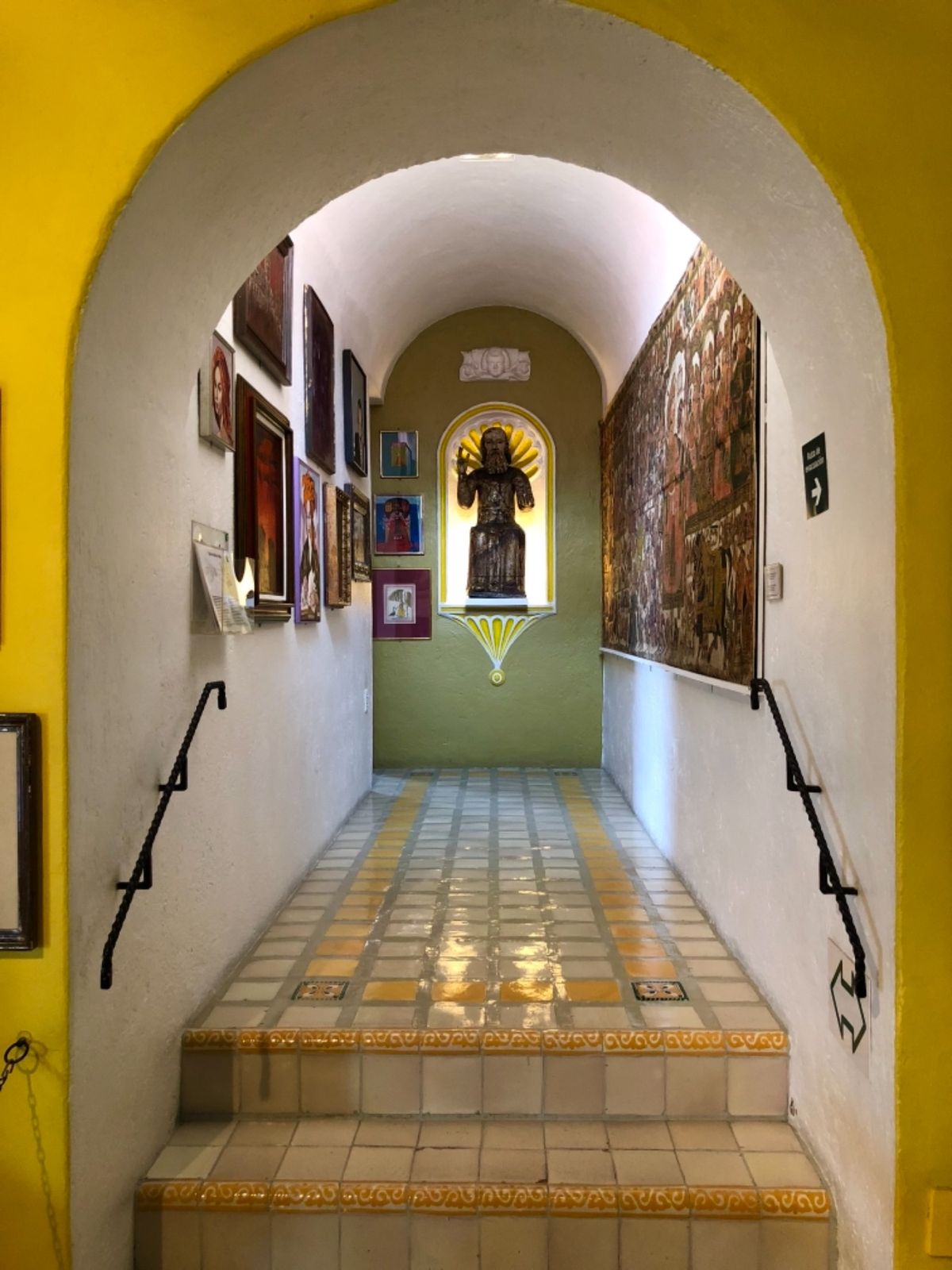 Robert Brady Museum

メキシコらしい部屋の他にも
オリ...