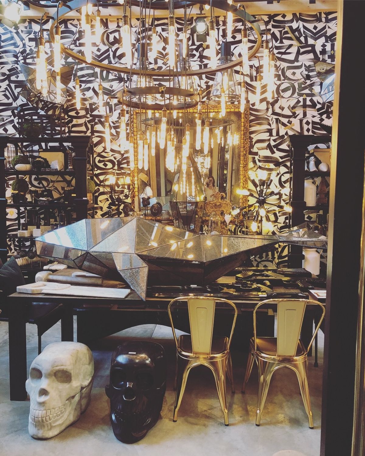 サンミゲルデアジェンデの
たしかカナルという通り沿いにあるショップ
インテ...