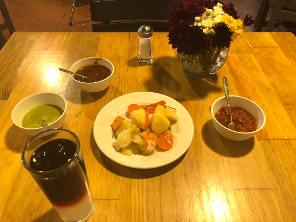 Los Pacos Centro

郊外の観光から帰ってきて
降ろしてもら...