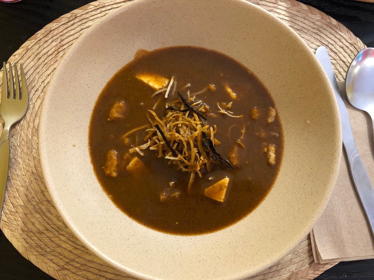 La olla

モレが美味しかった❤️
そして店内のインテリアが好みすぎ...