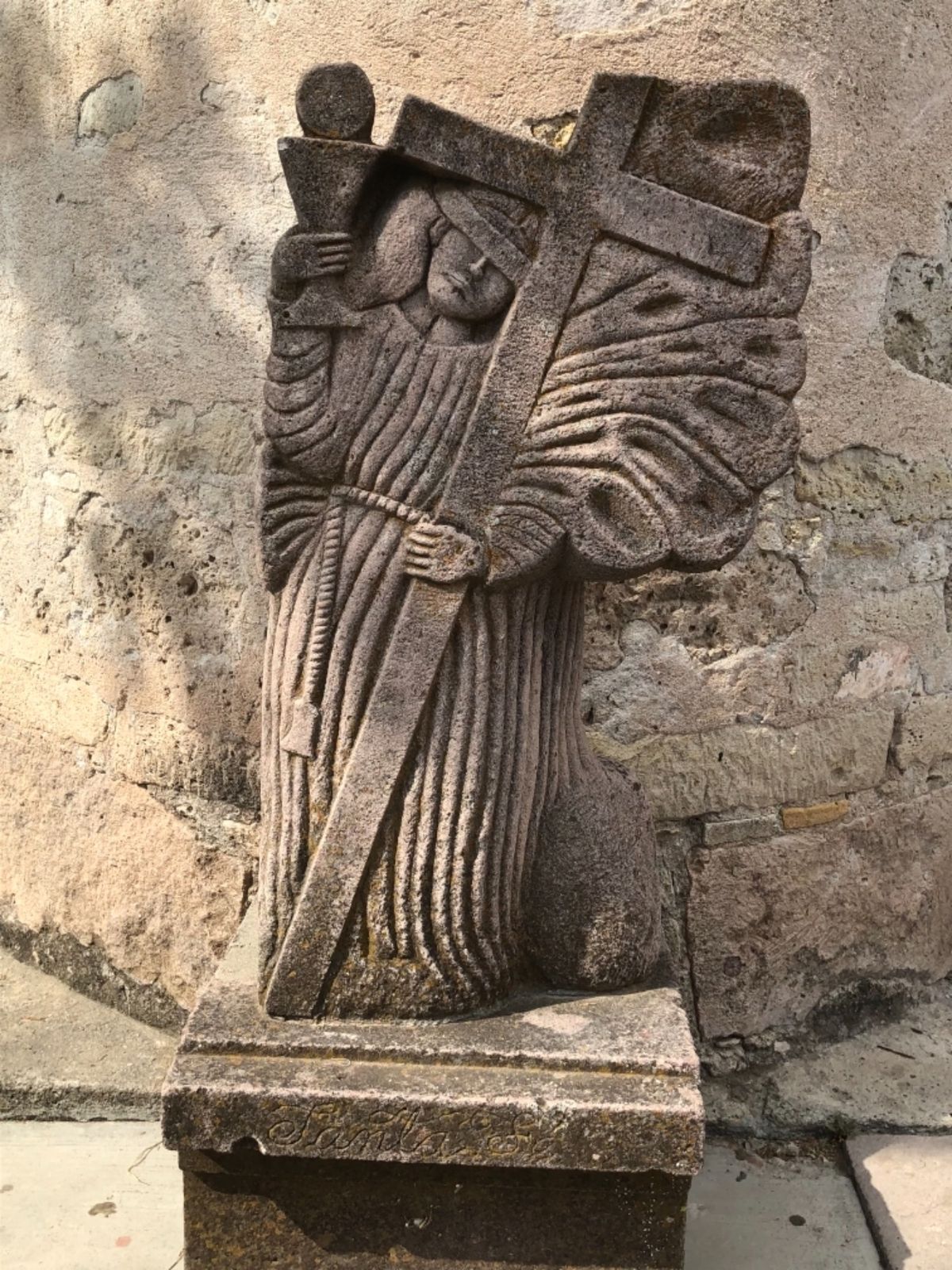 ミトラの教会の様子