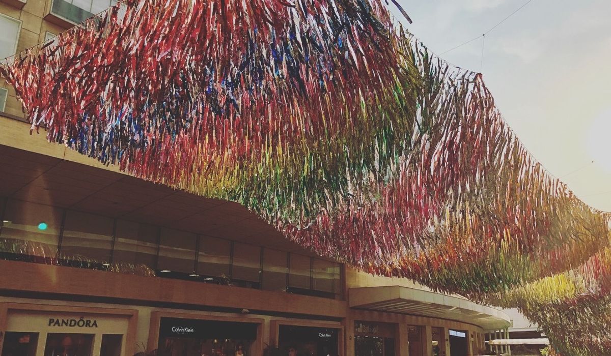 メキシコシティのショッピングモール

メキシコ人のファッションセンスはとも...