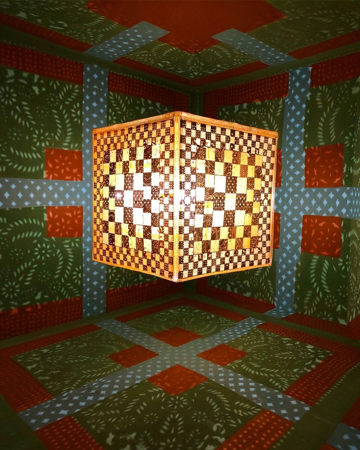 国立人類学博物館

ワクワクする展示がたくさんあったけど
とにかく広すぎて...