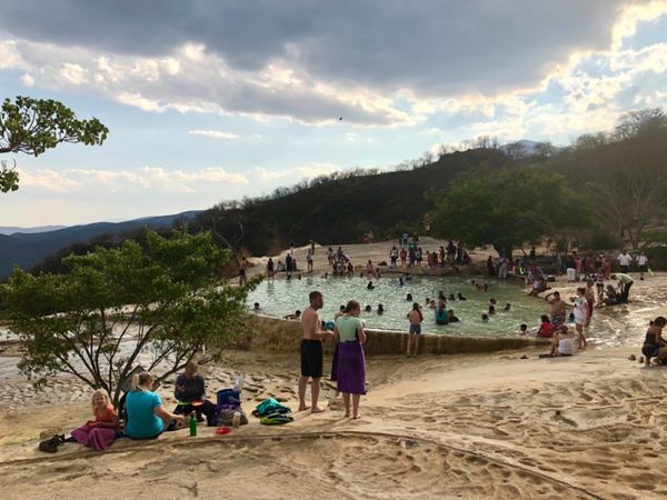 メキシコ・メキシコシティ「憧れのオアハカへ！」の写真：イエルベ・エル・アグア
山の上にある天然...