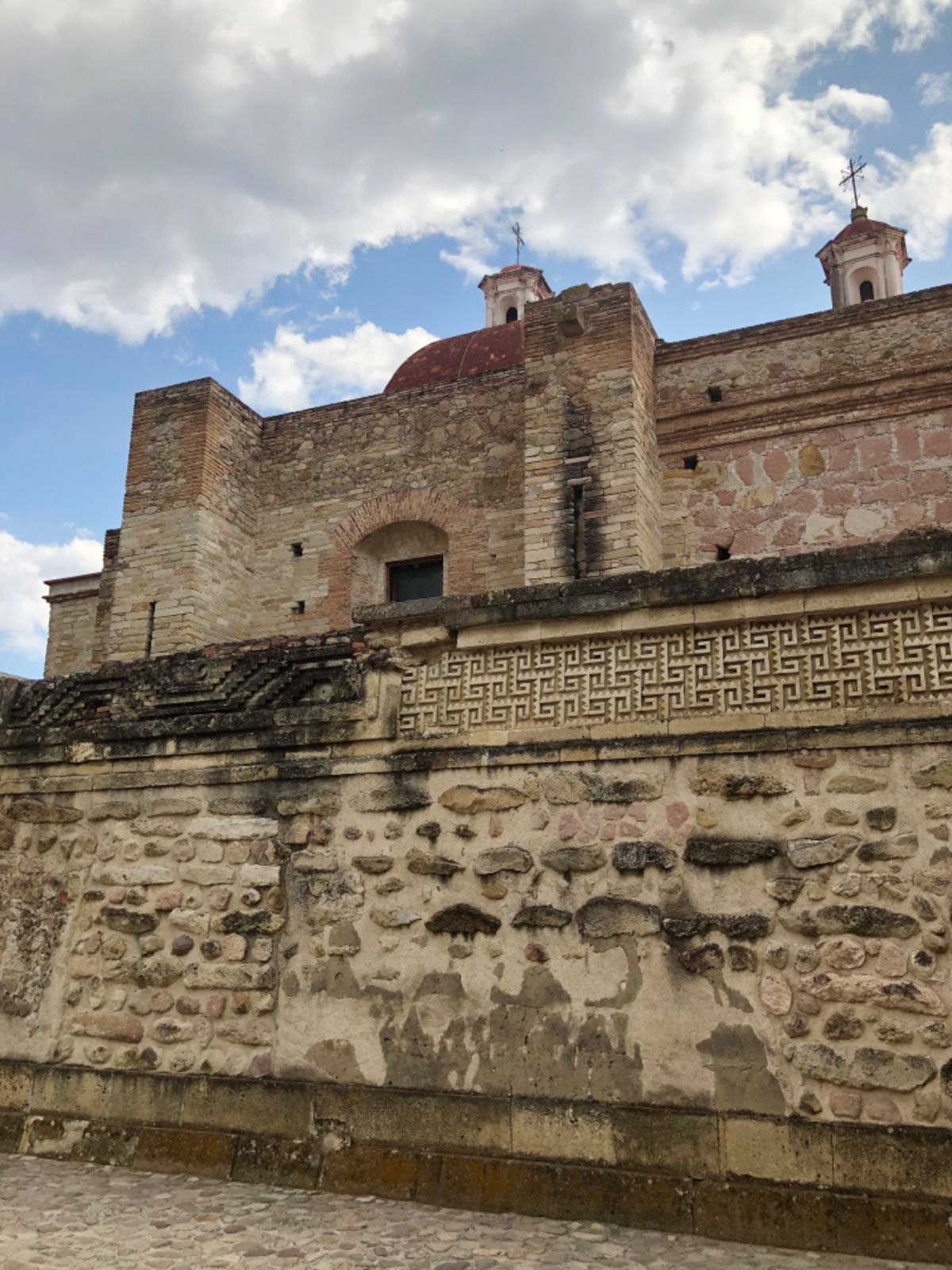 ミトラ遺跡のこと全然勉強せずに行ったから
どの建物が何なのか全然わからない…