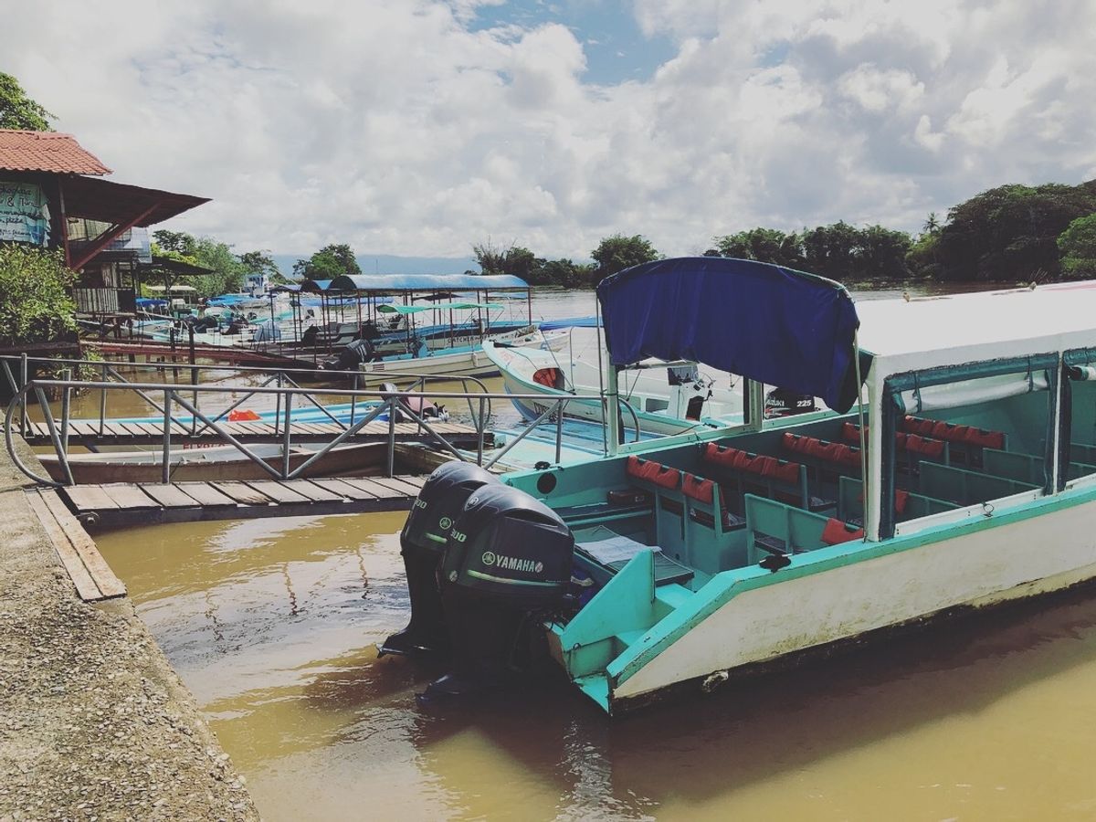 オサ　マングローブツアー

途中で立ち寄った村