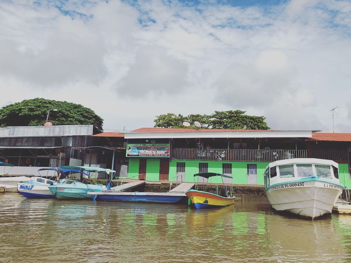 オサ　マングローブツアー

途中で立ち寄った村