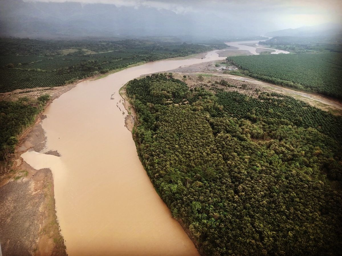 タンボール空港〜→ エル・タンケ空港 Aeropuerto de El T...