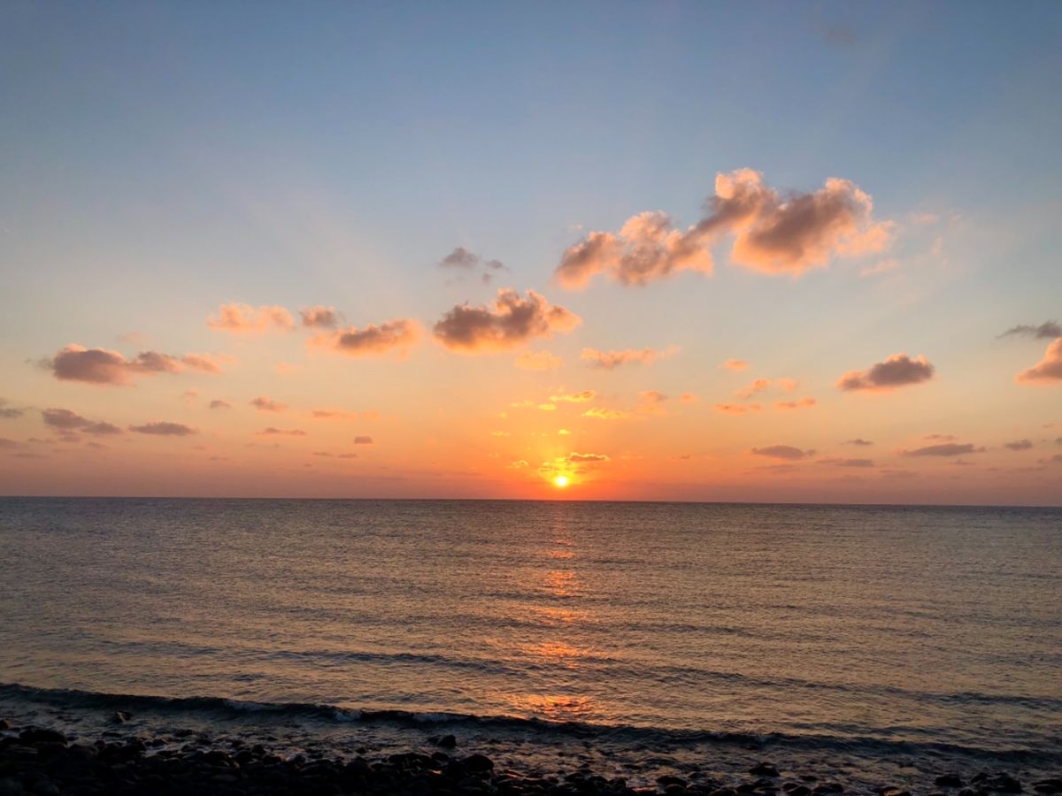 最後は海で夕焼けをみて終了