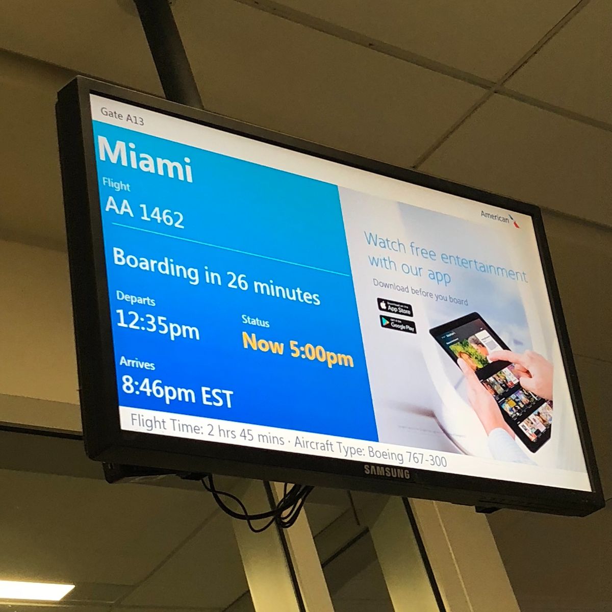 悪名高いアメリカン航空を使って
ダラス経由でマイアミ移動だったんだけど
過...