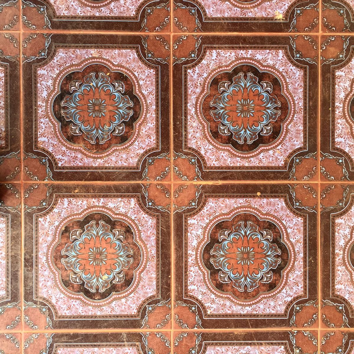 乗馬体験のときに行った
シェムリアップの中心街からは少し外れた南西部にある...