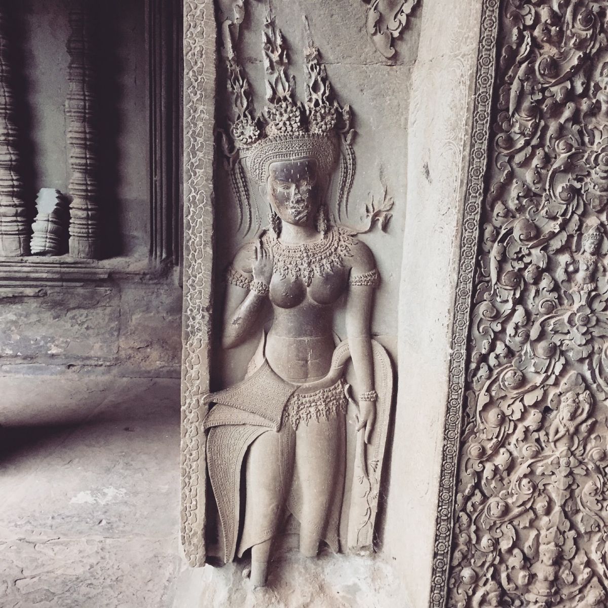 アンコールワット

1枚目の石像の後ろ姿
なんか好きだった

よくガイドブ...