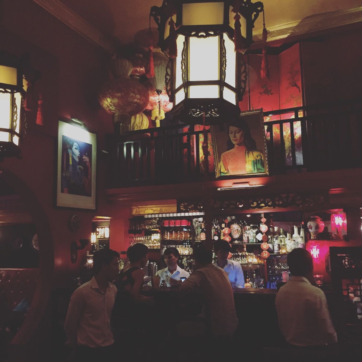 Miss Wong Cocktail Bar

とても雰囲気があっていい感...