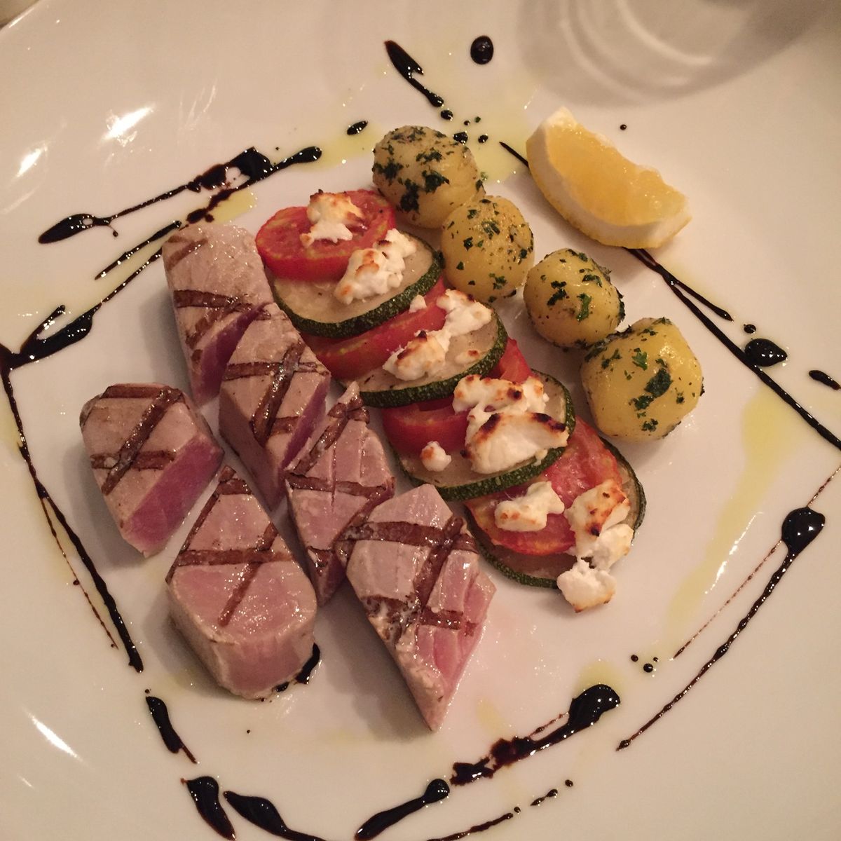 アバカスというフレンチレストラン

なかなか高級なお値段だったけど
その分...