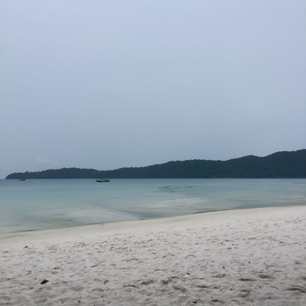 コー・ロング・サンローム

最初から最後まで天気悪すぎて
一切映えない写真...