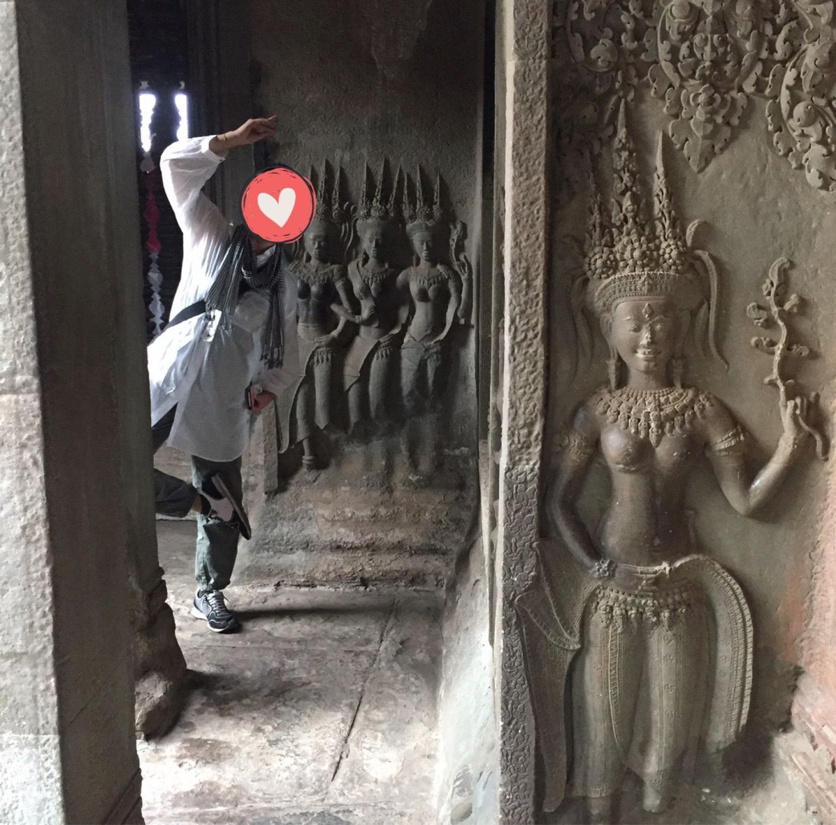 アンコール・ワット

レリーフの真似して撮るのにハマった📸