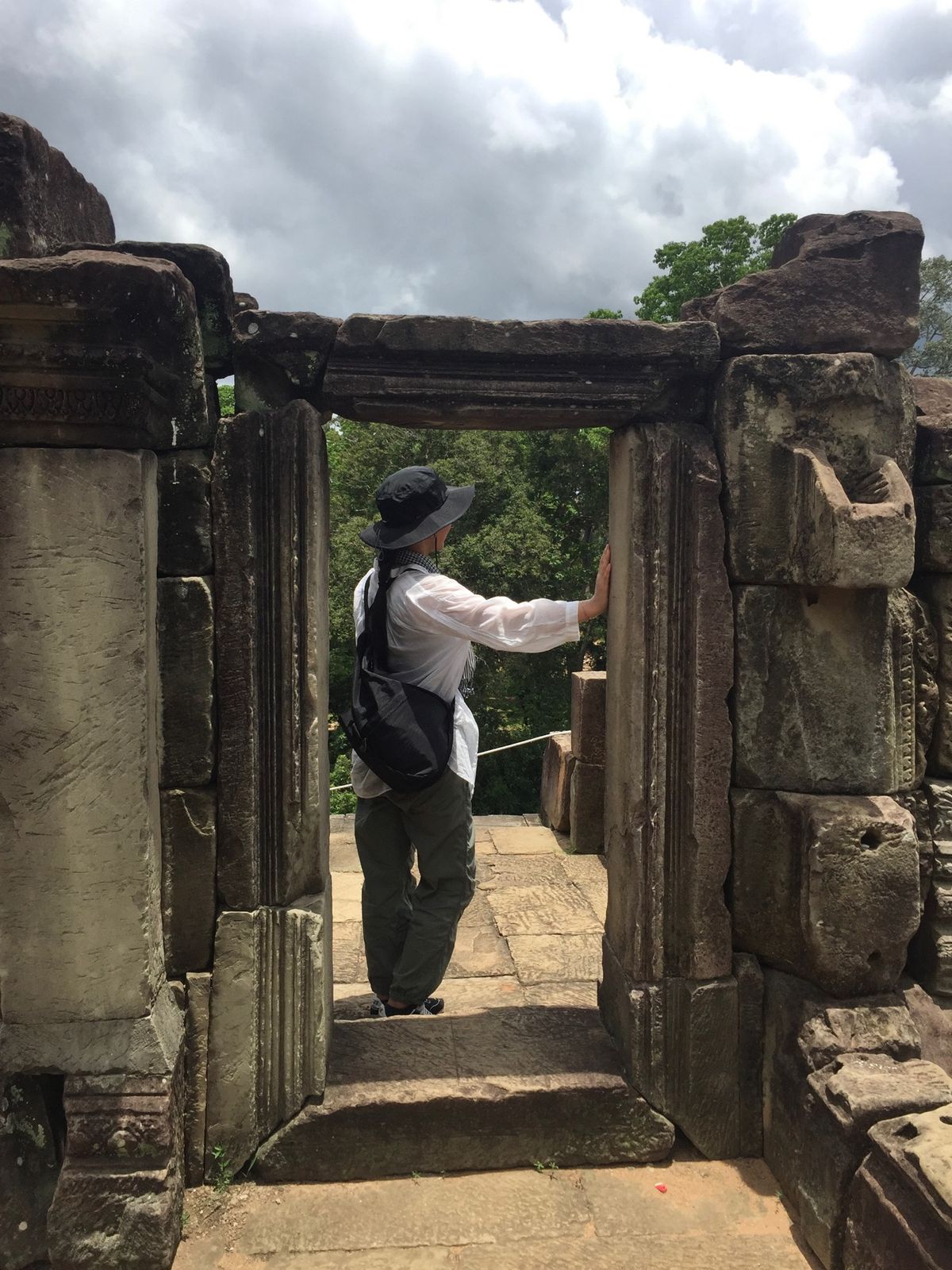 アンコールトム

ここからの景色、遺跡に来た〜！🤩
って感じがして良かった...