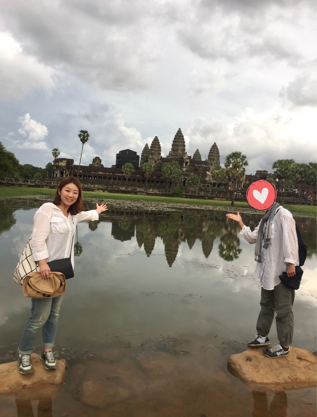 アンコール遺跡

鏡ばりにはなったけど
生憎の超曇天だった☁️