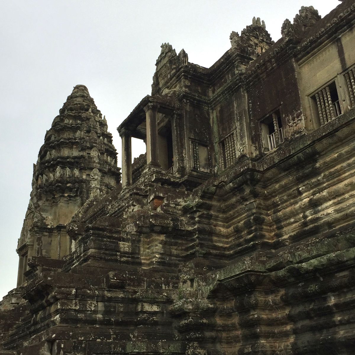 アンコール・ワット

ついついあちこち撮りたくなっちゃう素晴らしさだった📸