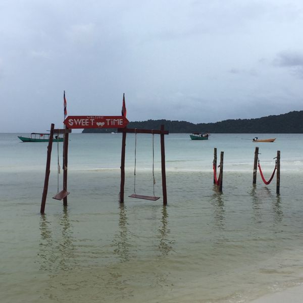 カンボジア・シェムリアップ「遺跡に圧倒された旅」の写真：コー・ロング・サンローム

やっと雨があ...