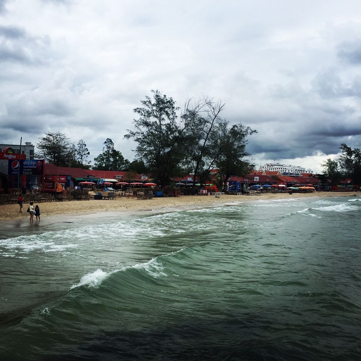 コー・ロング・サンローム

この日は離島に渡ったんやけど
この天気ったら…😭