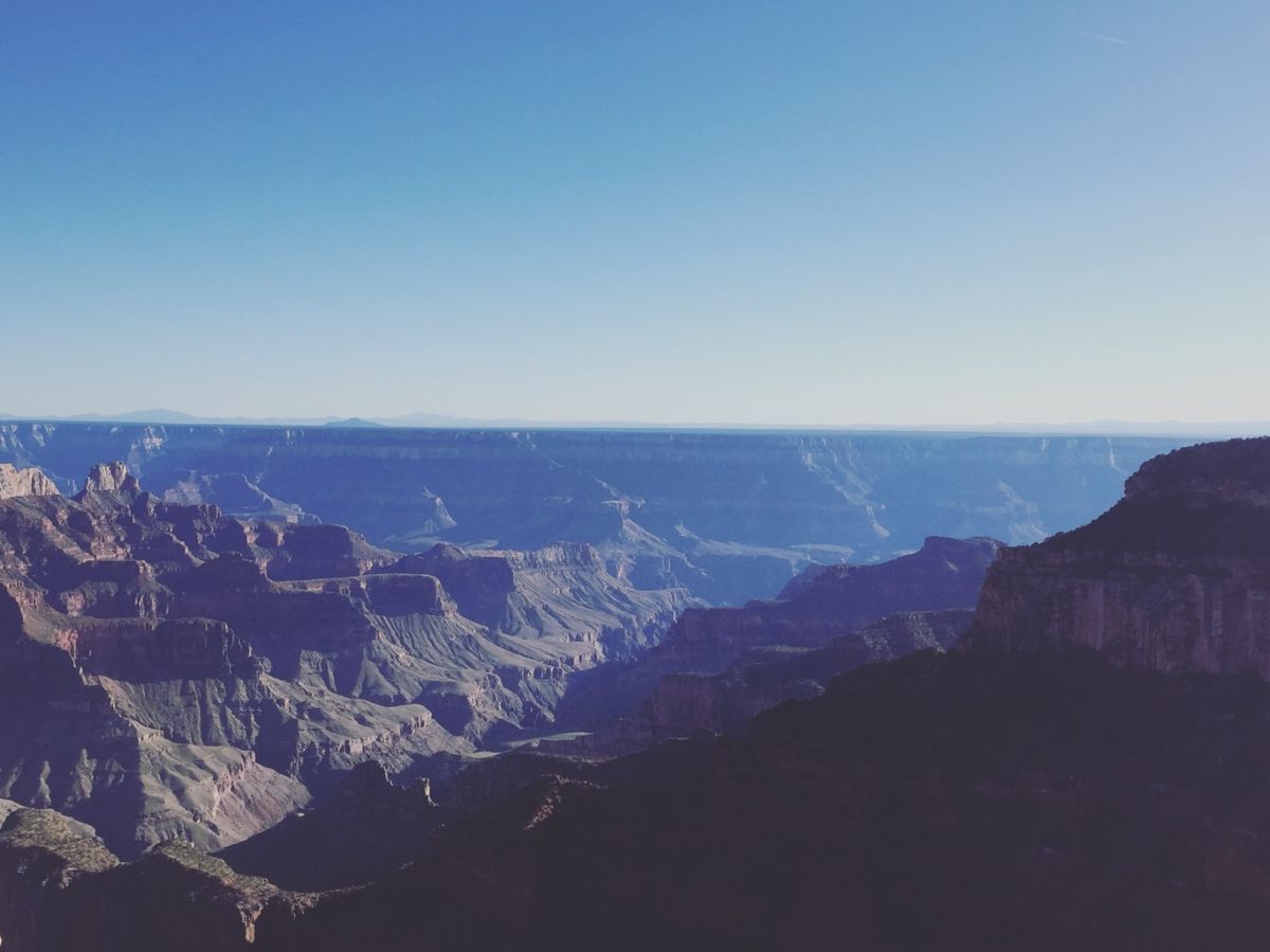 グランドキャニオン　ノースリム

柵なんてないから
普通に転げ落ちそうで結...